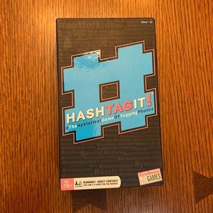 HASHTAGIT! The hysterical game of tagging photos
